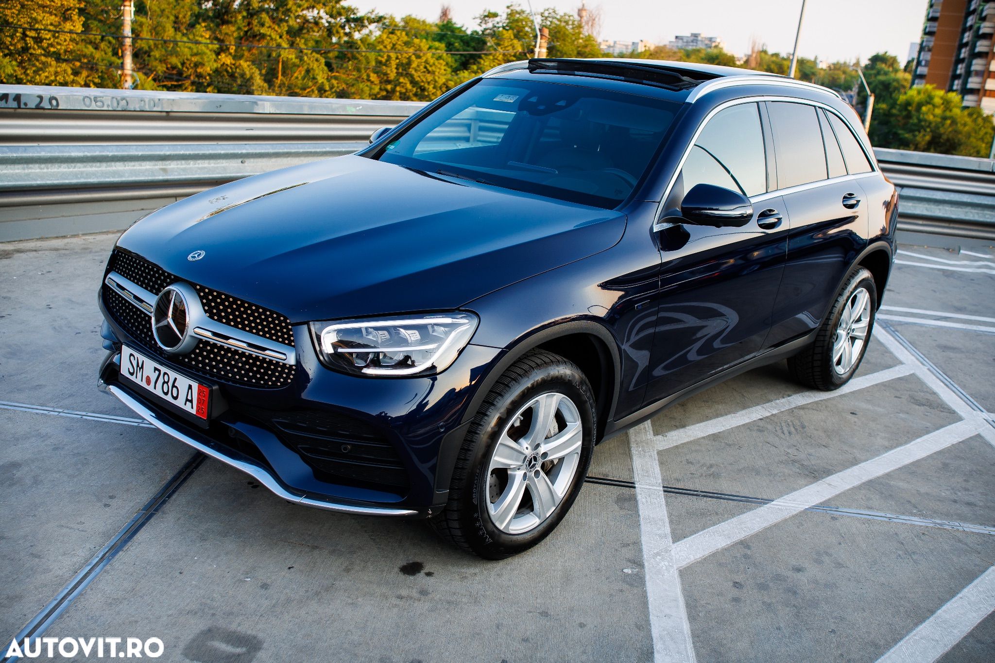 Mercedes-Benz GLC 300 de 4Matic 9G-TRONIC AMG Line - 1