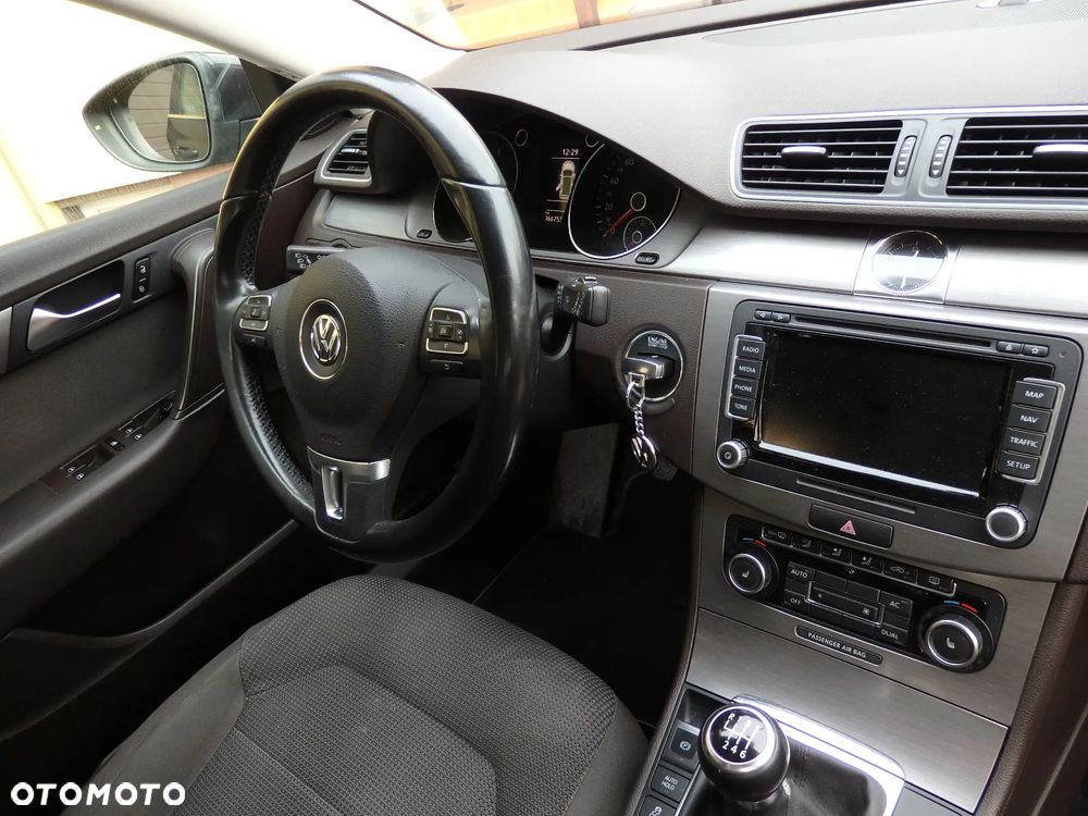 Volkswagen Passat 2.0 TDI Comfortline CityLine - 27