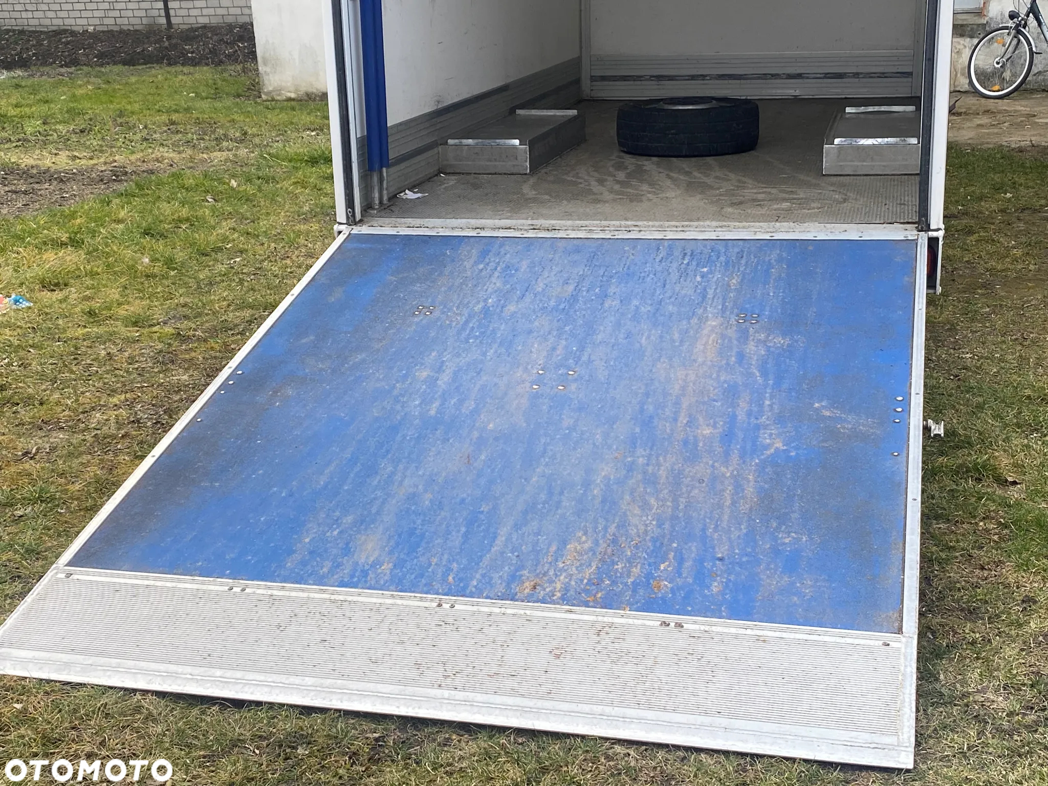 Kontener zabudowa Iveco Daily z 2023 roku wyjątkowa konstrukcja - 4
