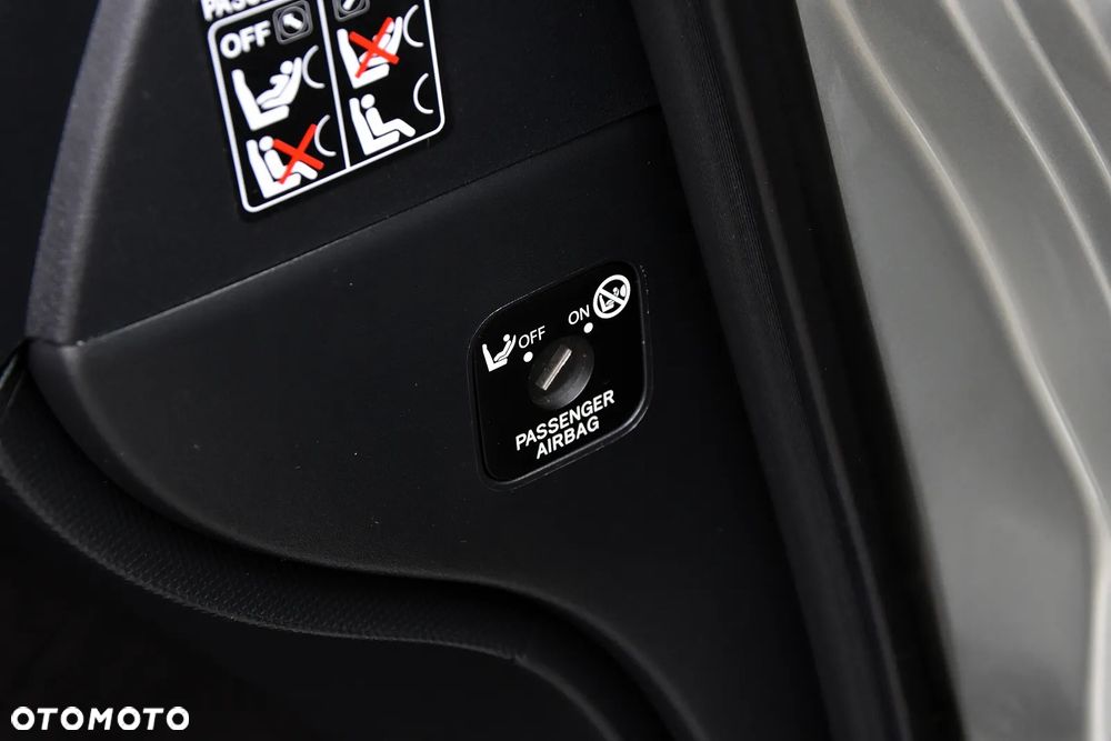 Toyota Auris 1.6 Luna - 26