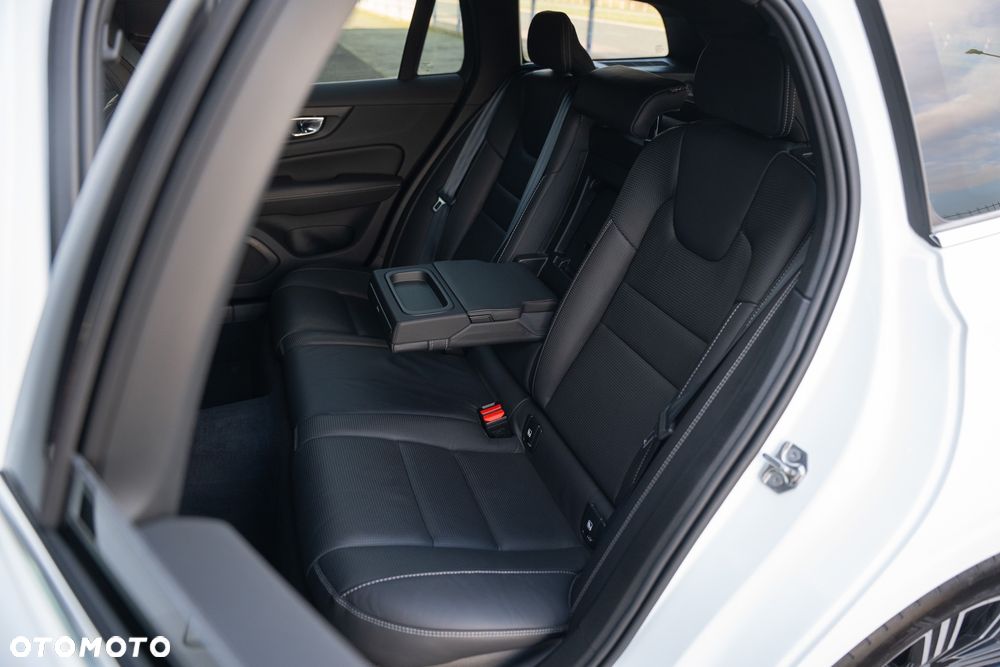 Volvo V60 D3 Inscription - 35