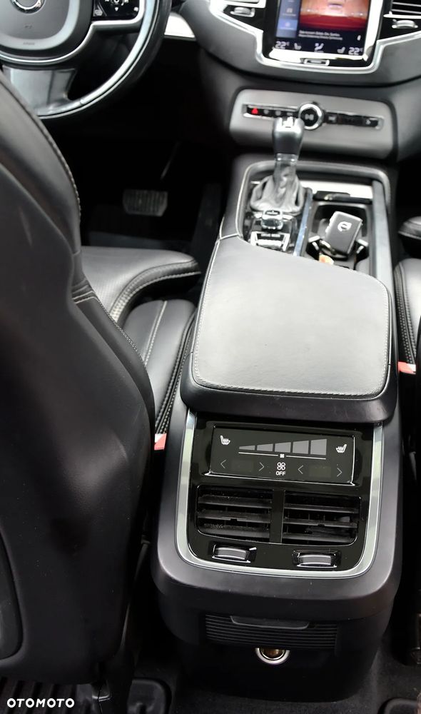 Volvo XC 90 D5 SCR AWD Inscription 7os - 16