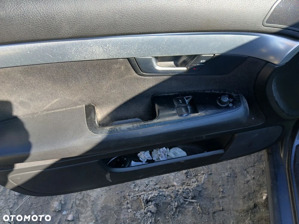 audi a4 b6 fotel kanapa deska kokpit podsufitka boczek podłokietnik licznik panel szyb - 2