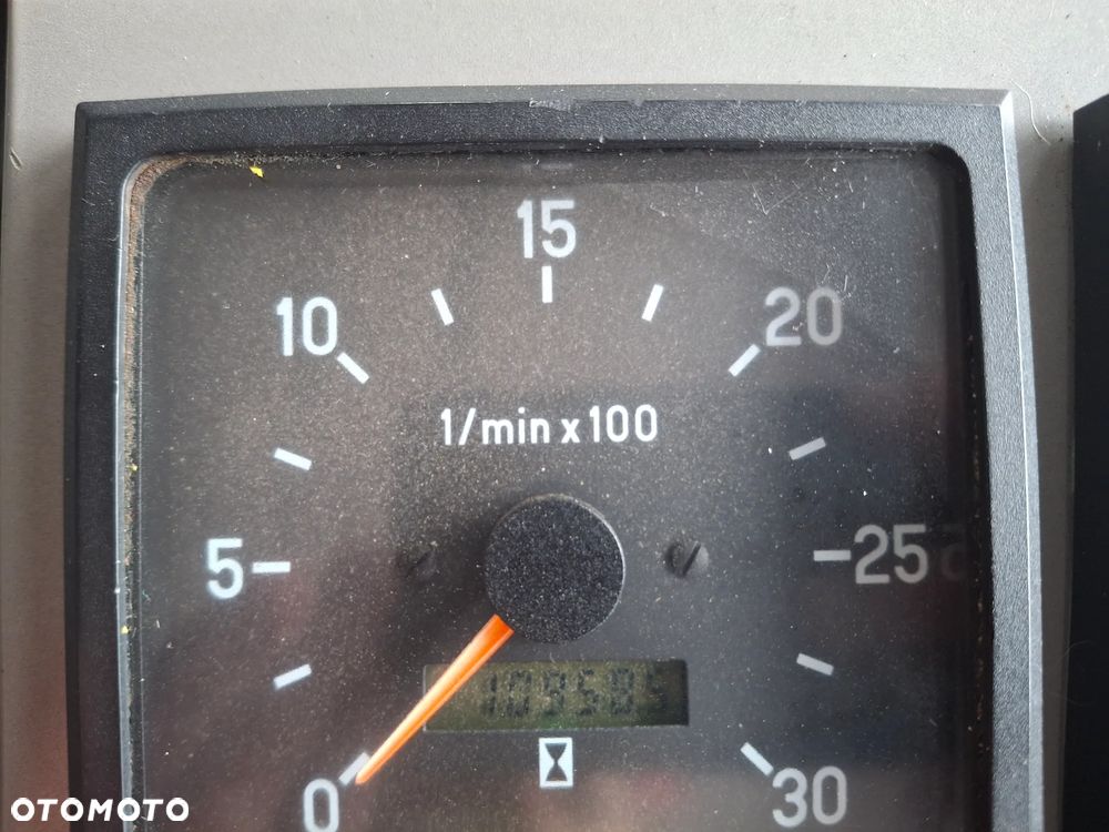 MAN TGS 18.320 Zamiatarka Bucher Optifant 70 2 Silniki Szczotki L/R Karcher Listwa Wysokiego Ciśnienia Dodatkowy Zbiornik Wody - 17