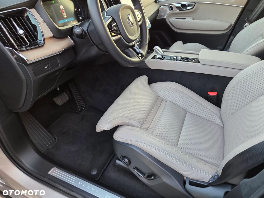 Volvo XC 90 - 7