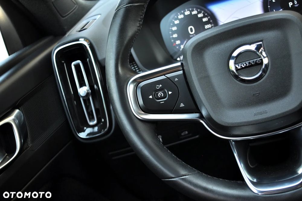Volvo XC 40 T3 Geartronic RDesign - 25
