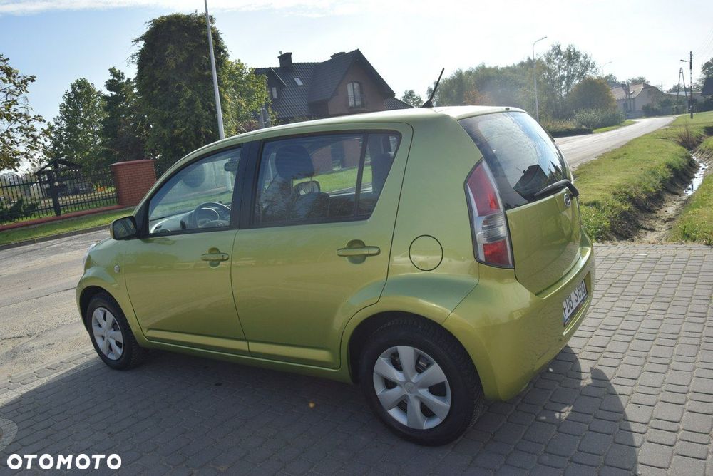 Daihatsu Sirion - 14
