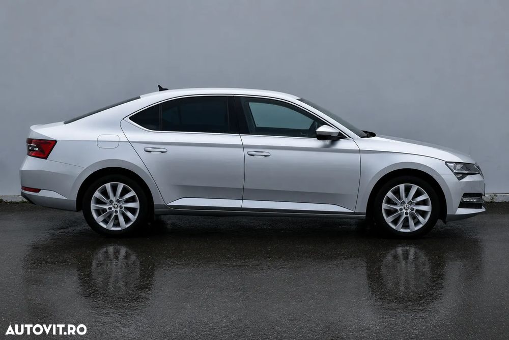 Skoda Superb 2.0 TDI DSG Style - 9
