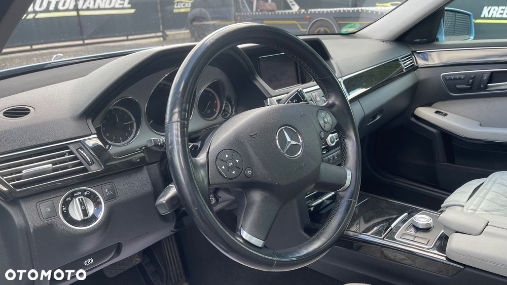 Mercedes-Benz Klasa E 350 CDI 4-Matic BlueEff Elegance - 33