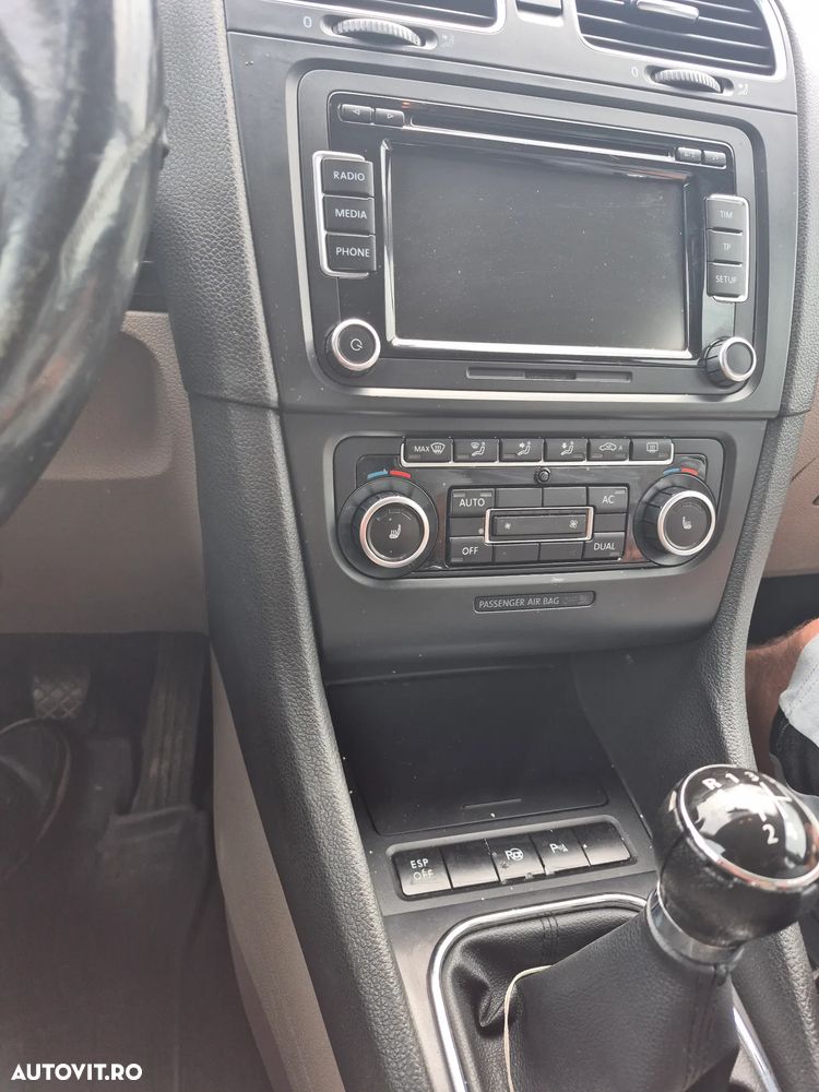 Volkswagen Golf 2.0 TDI DPF Comfortline - 9