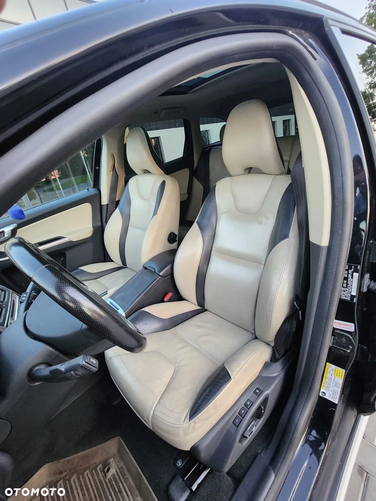 Volvo XC 60 T6 AWD R-Design - 10
