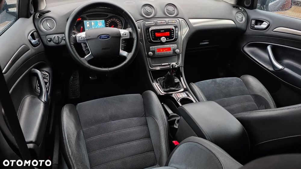 Ford Mondeo 2.0 FF Titanium - 13