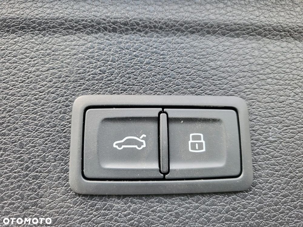 Audi Q5 40 TFSI quattro S tronic S line business - 16