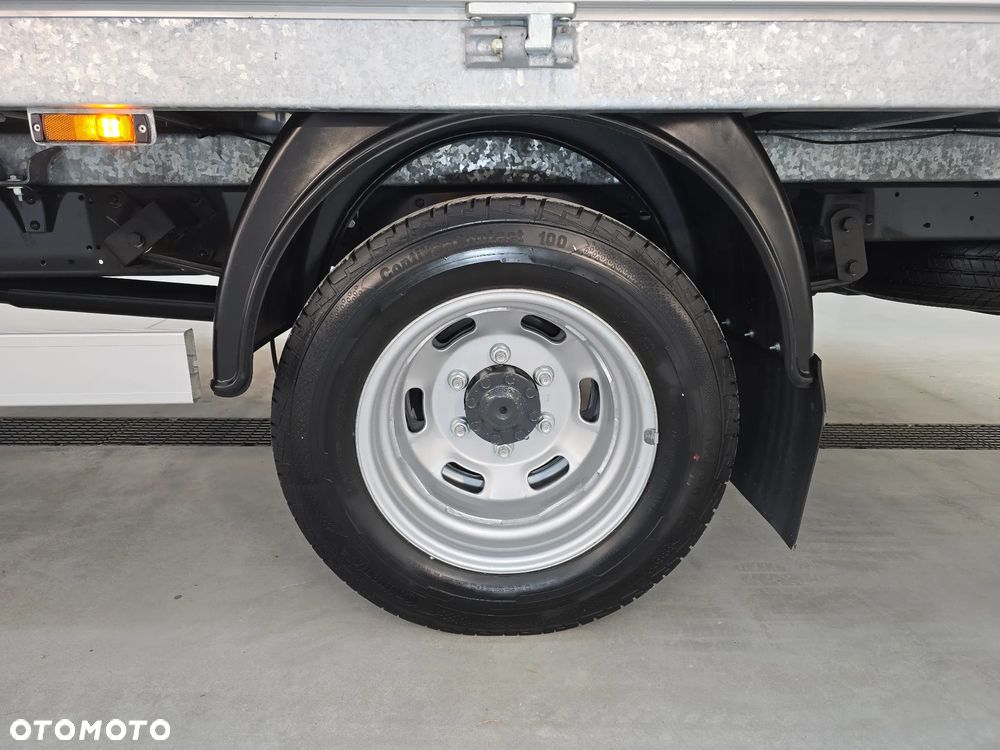 Iveco DAILY 50C18 / 35C18 DOKA SKRZYNIA DŁUGA3,81cm + SKRZYNIA NA NARZĘDZIA DEMONTOWANA HAK 3500Kg TEMPOMAT KLIMA 31 Tyś km SERWIS DO OSTATNIEGO Km ASO IVECO NA GWARANCJI - 16