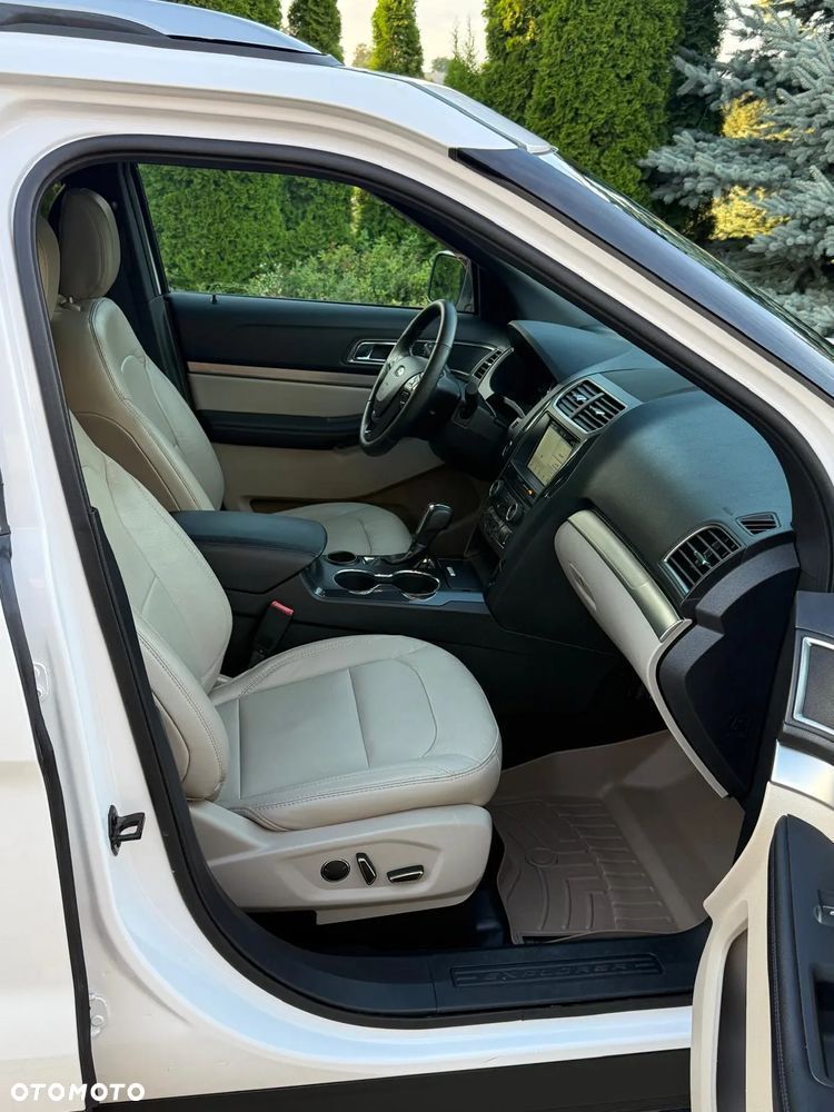 Ford Explorer - 11