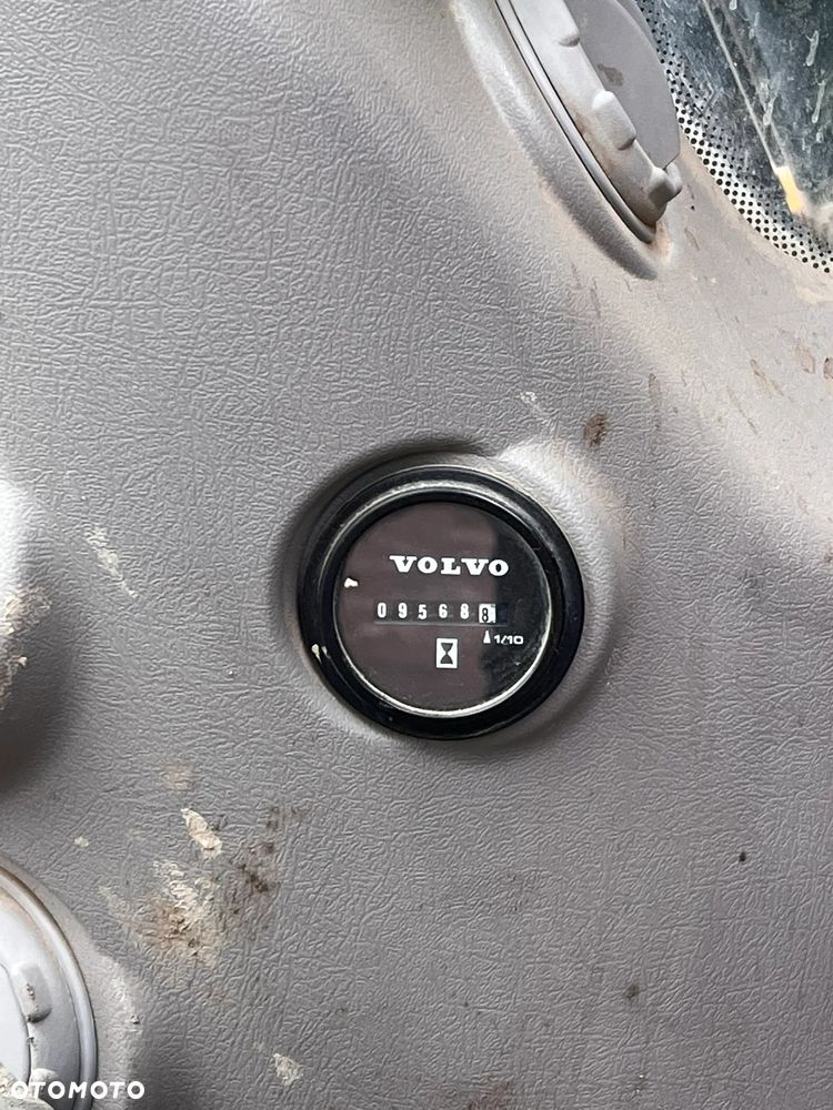 Volvo EC220 EL - 18