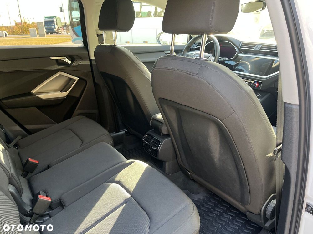 Audi Q3 Sportback - 16