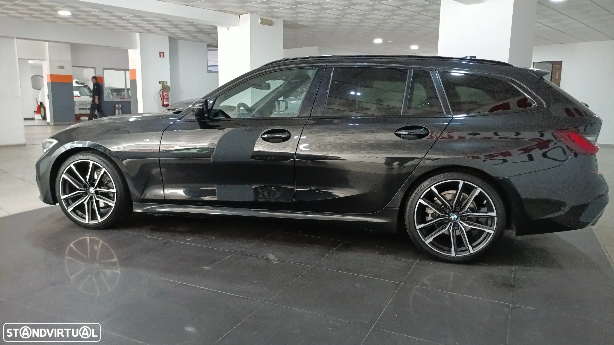 BMW 320 i Touring Pack Desportivo M - 6