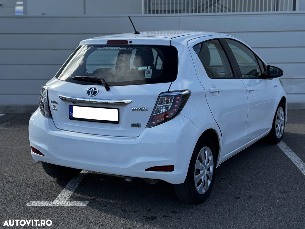 Toyota Yaris - 4