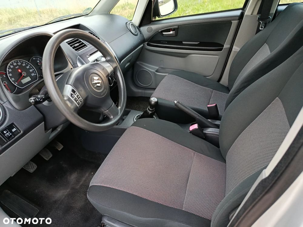 Suzuki SX4 1.6 VVT 4x2 Comfort - 20