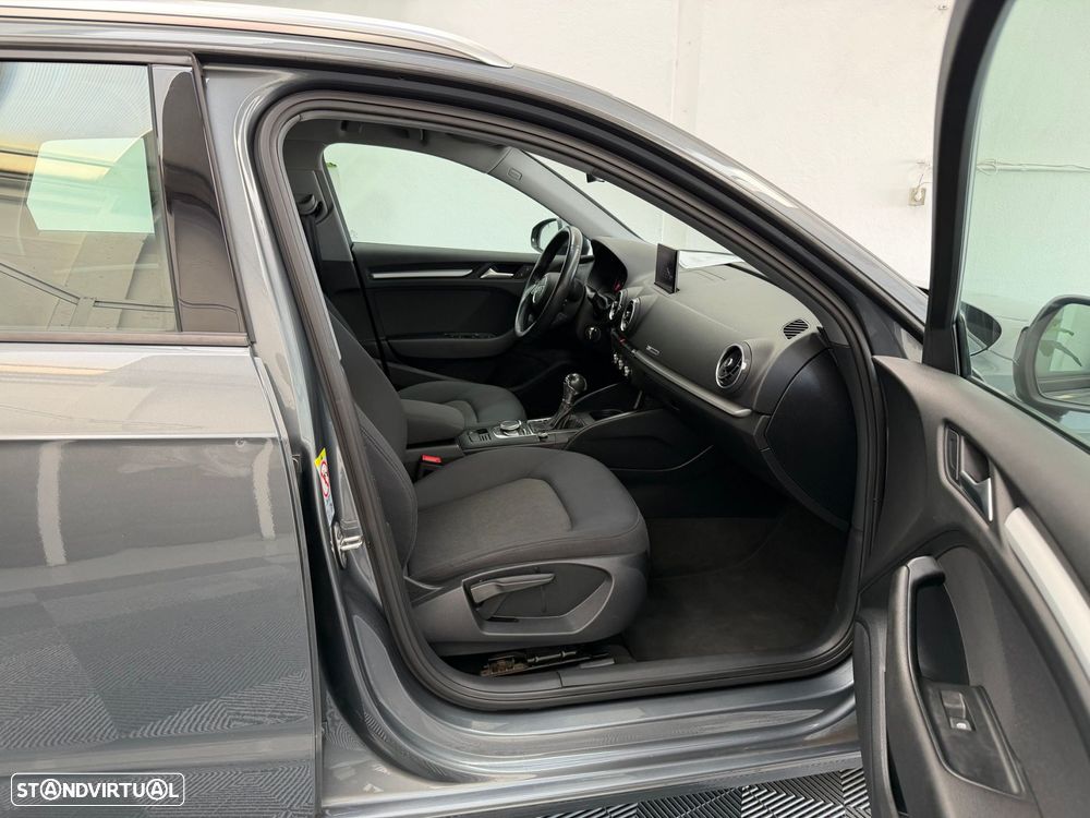 Audi A3 Sportback 30 TFSI Design S tronic - 20