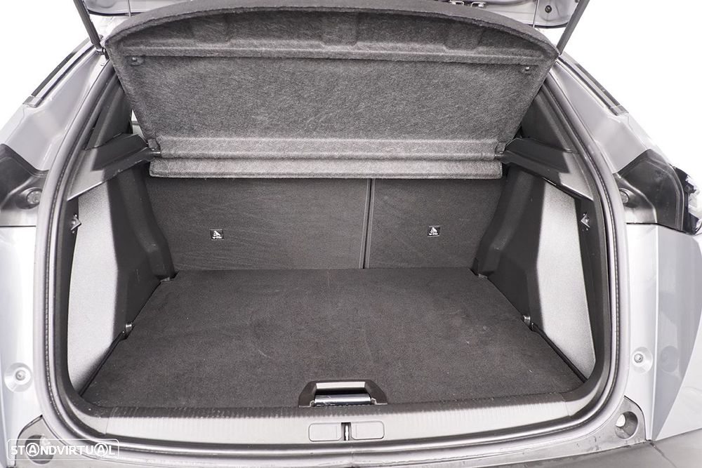 Peugeot 2008 1.2 PureTech Allure - 23