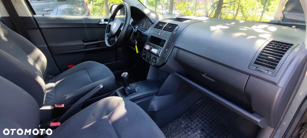 Volkswagen Polo 1.4 16V Highline - 12