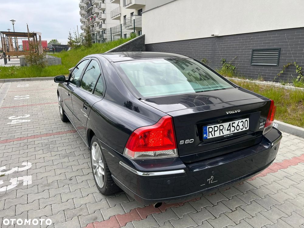 Volvo S60 2.5T AWD Rubin - 13