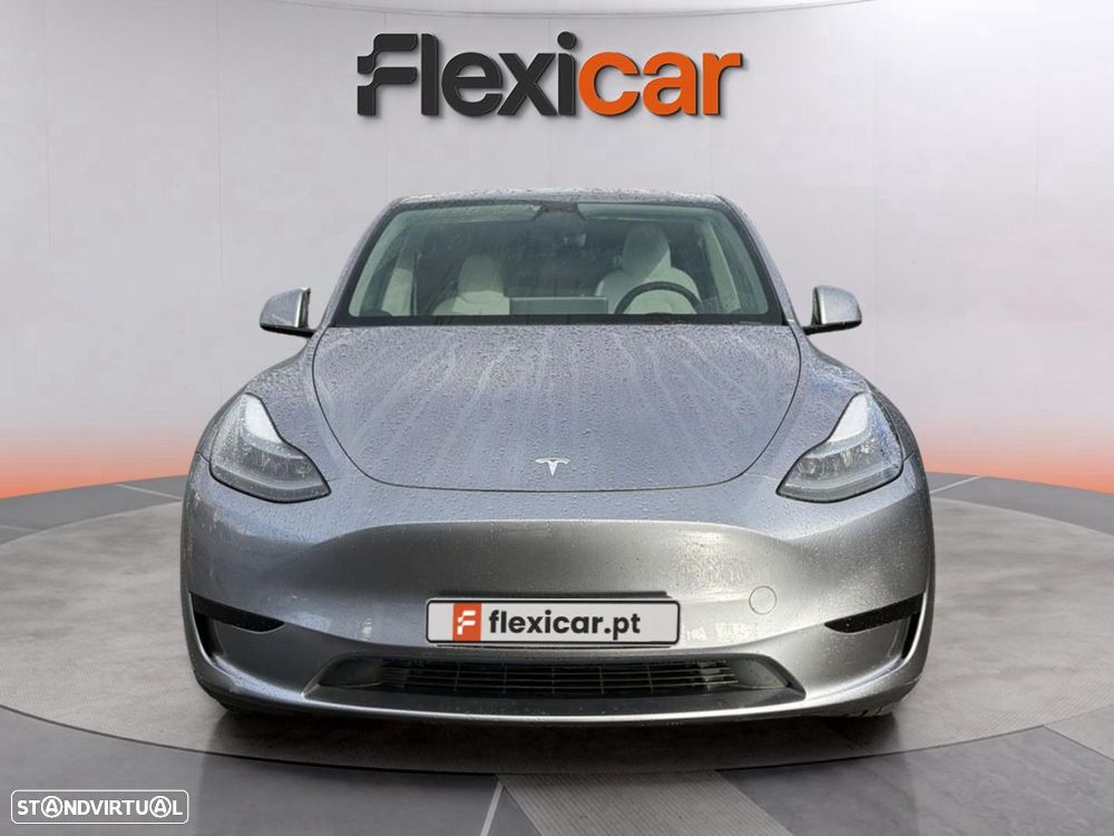 Tesla Model Y Long-Range RWD - 7