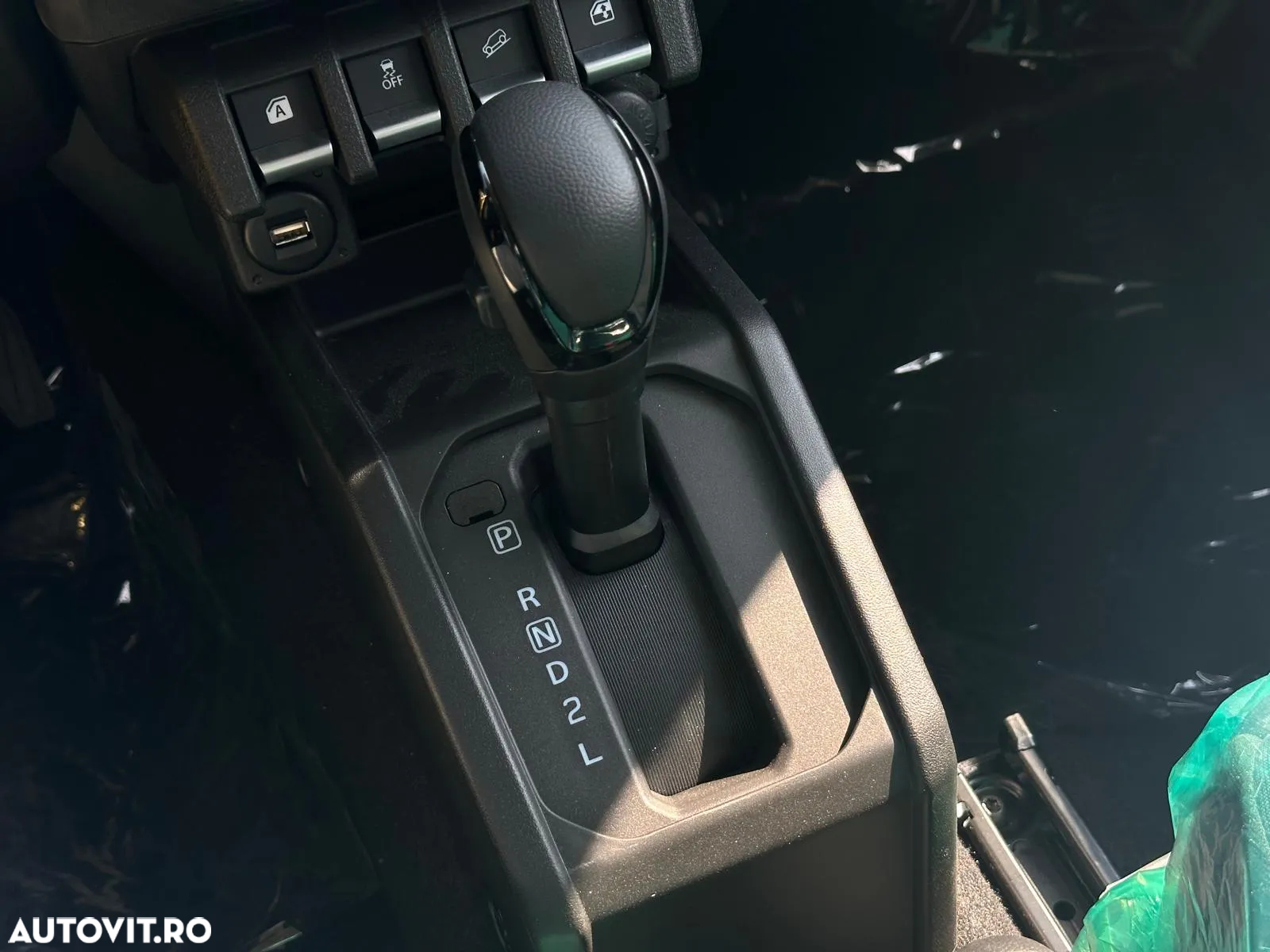 Suzuki Jimny 1.5 ALLGRIP GLX AT - 27