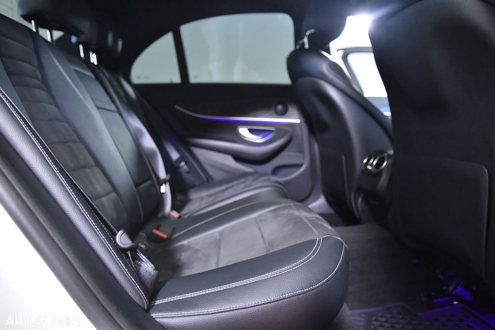 Mercedes-Benz E 220 d 4MATIC Aut. - 12