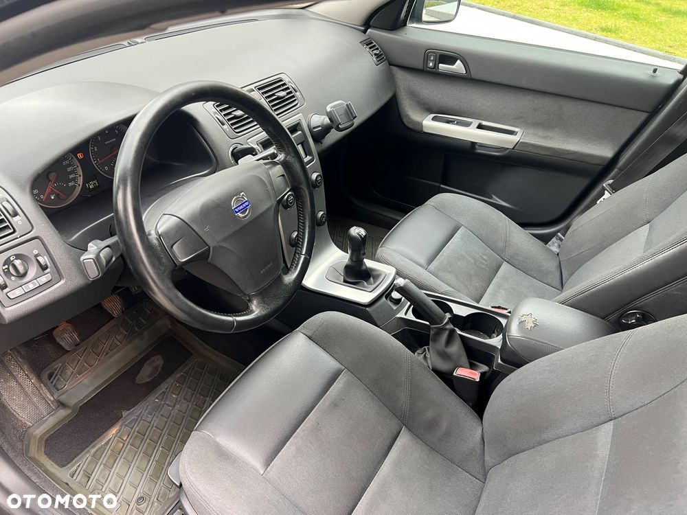 Volvo V50 2.4 - 7