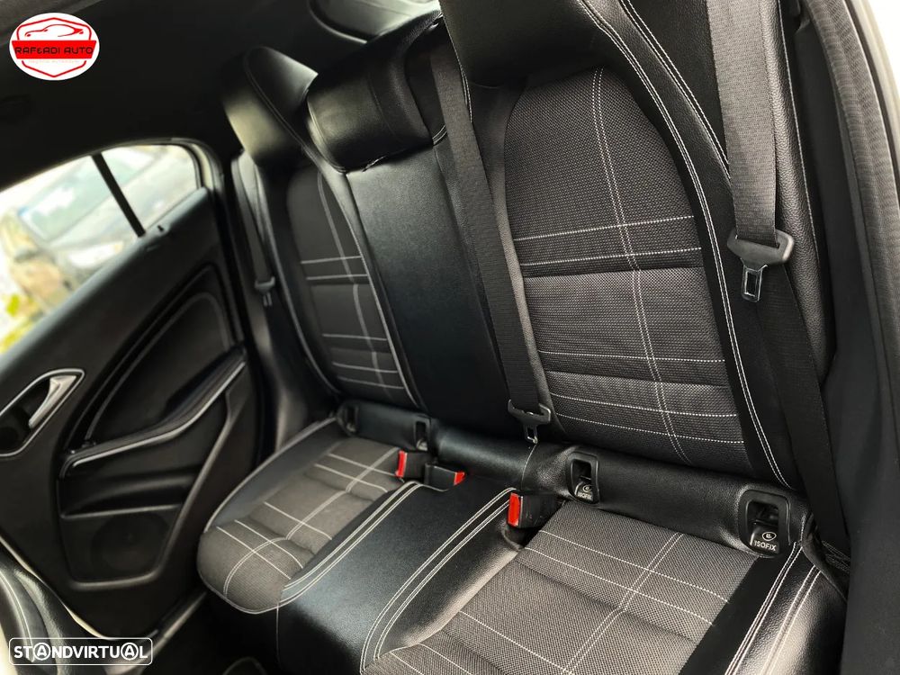 Mercedes-Benz A 180 d Urban - 13