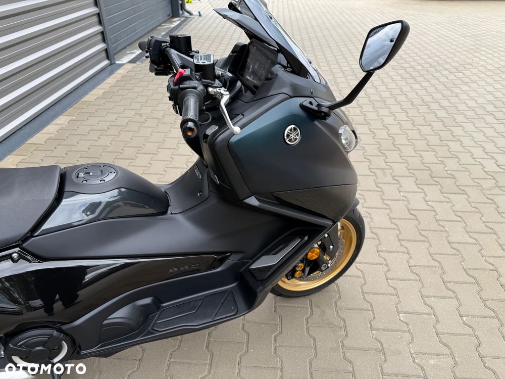 Yamaha Tmax - 24