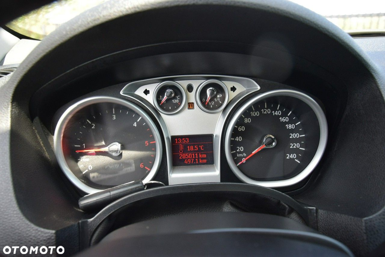 Ford Kuga 2.0 TDCi 2x4 Titanium - 31