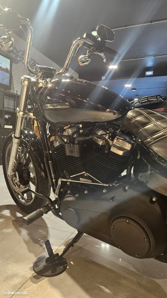 Harley-Davidson Softail Standard - 12