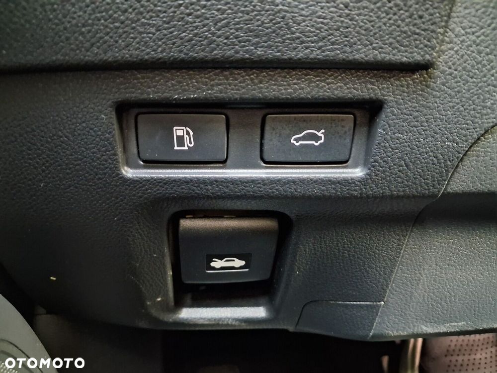 Lexus ES 300h Business Edition - 15