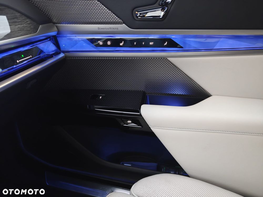 BMW i7 xDrive60 - 15