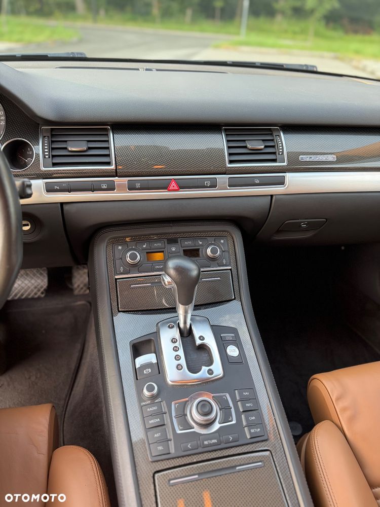 Audi S8 - 19