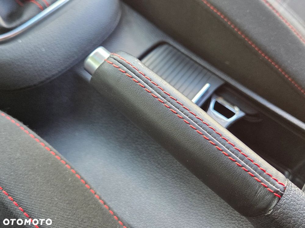 Volkswagen Golf 2.0 GTI - 35