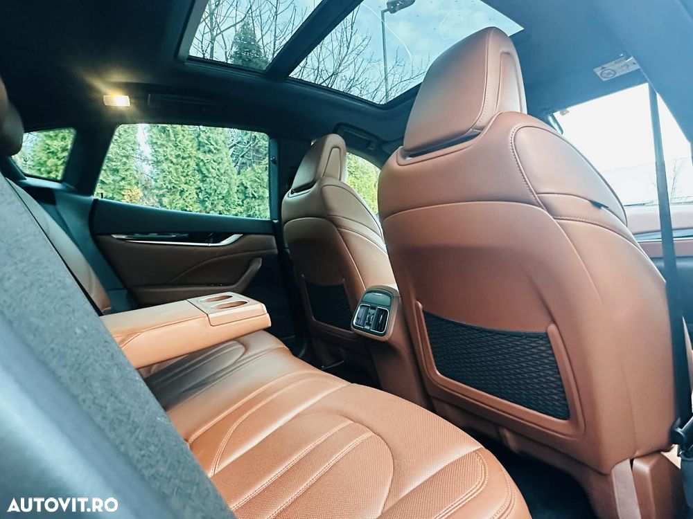 Maserati Levante S Q4 GranSport - 11