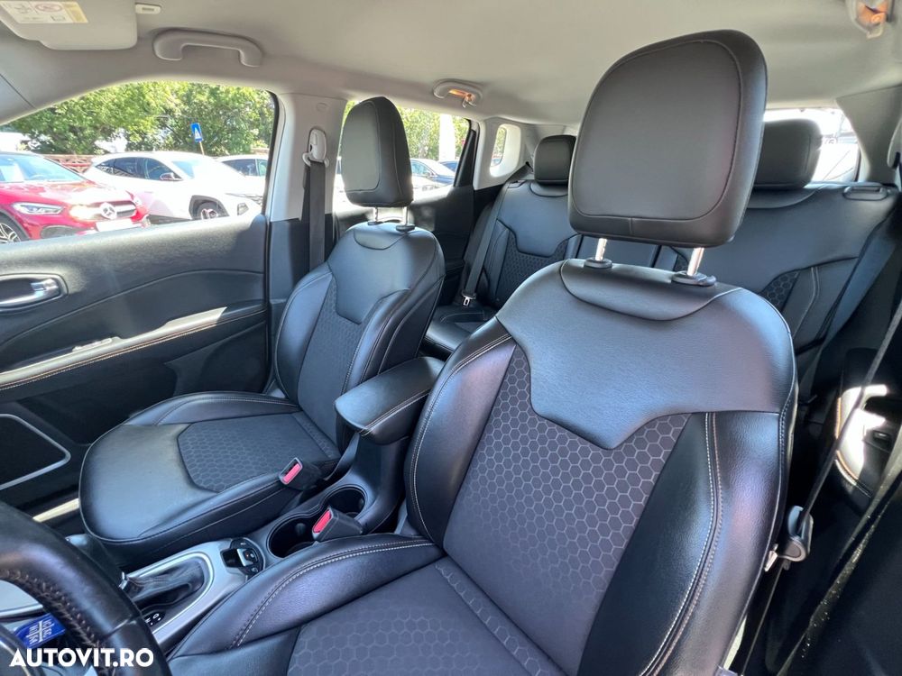 Jeep Compass 2.0 M-Jet 4x4 AT Limited - 16