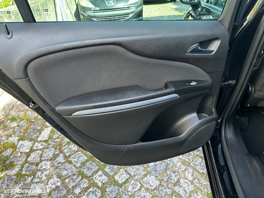 Opel Zafira 1.6 CDTi 120 Anos S/S - 38
