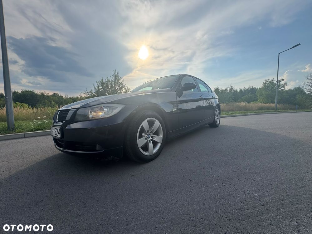 BMW Seria 3 318d - 3