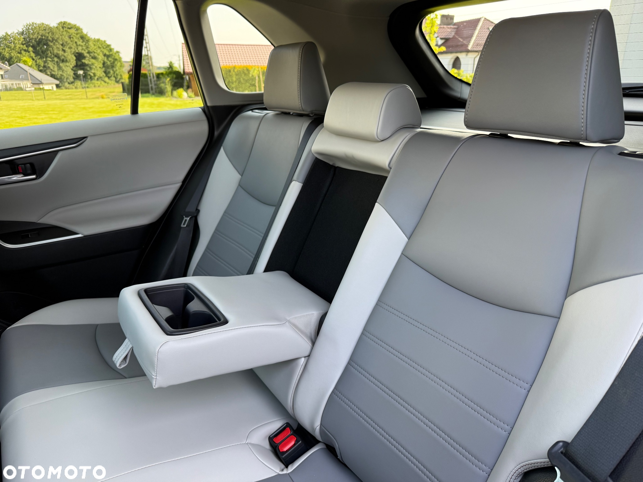 Toyota RAV4 - 13