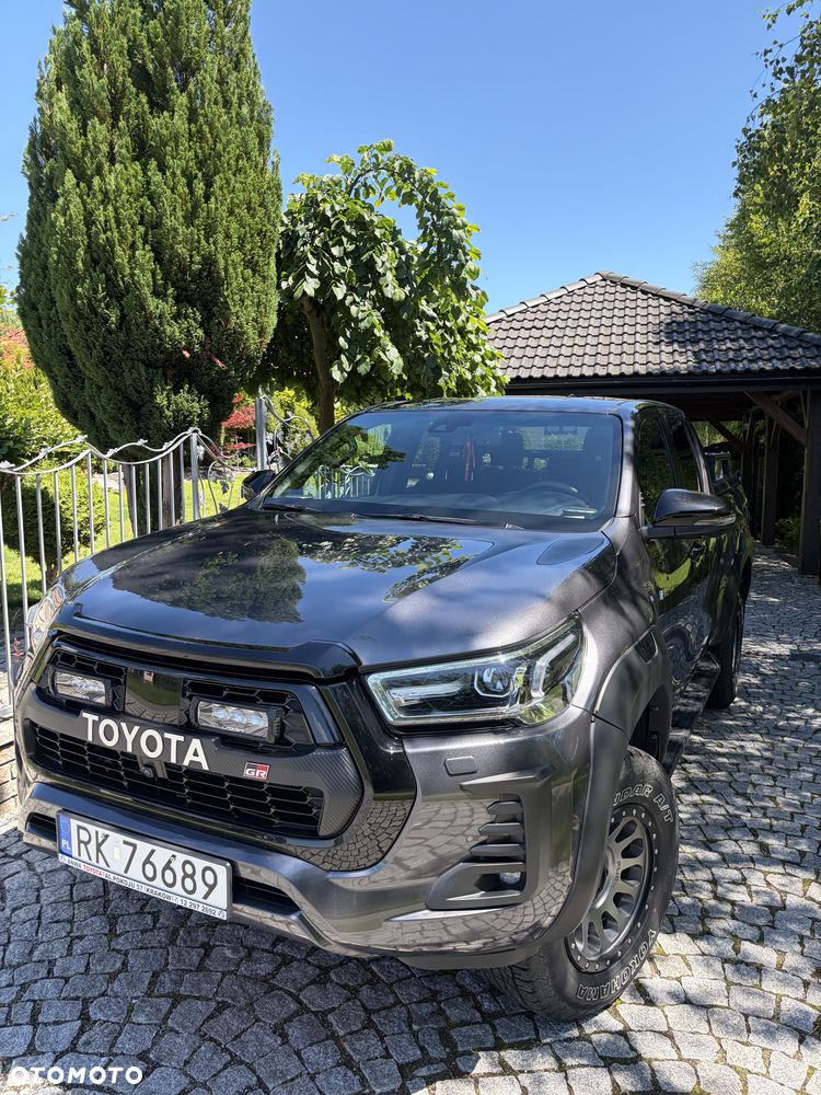 Toyota Hilux 2.8 D-4D Double Cab GR Sport 4x4 - 1