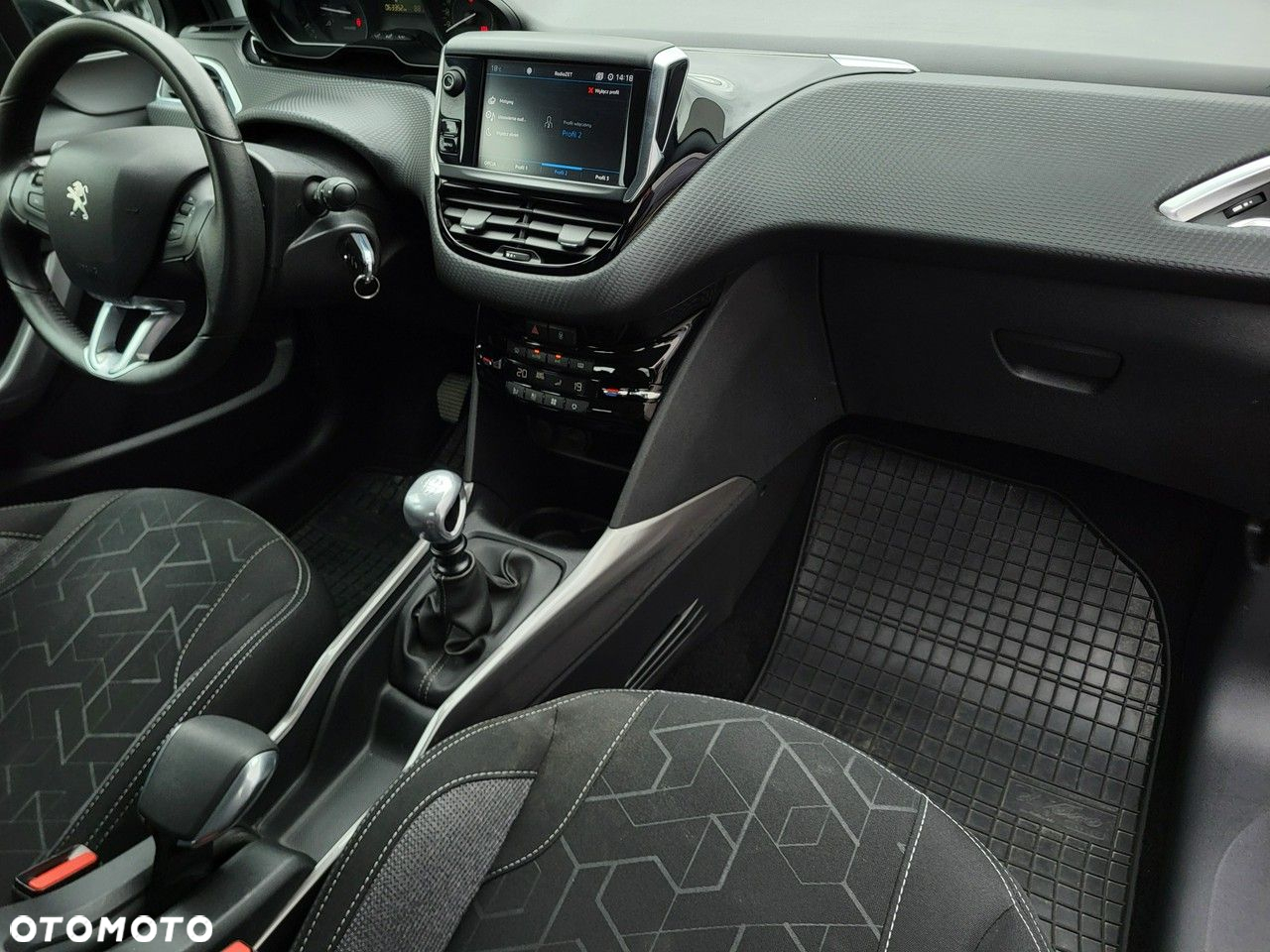 Peugeot 2008 - 21