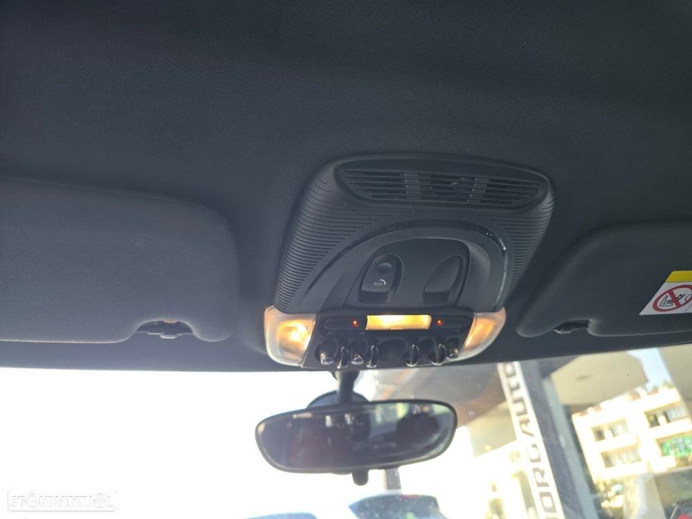 MINI 5 Portas Cooper D - 13