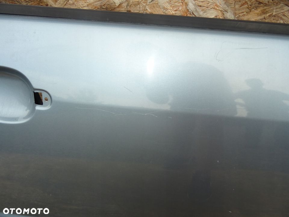 DRZWI PRAWY PRZÓD SKODA FABIA I KOMBI LAK:9151 - 3