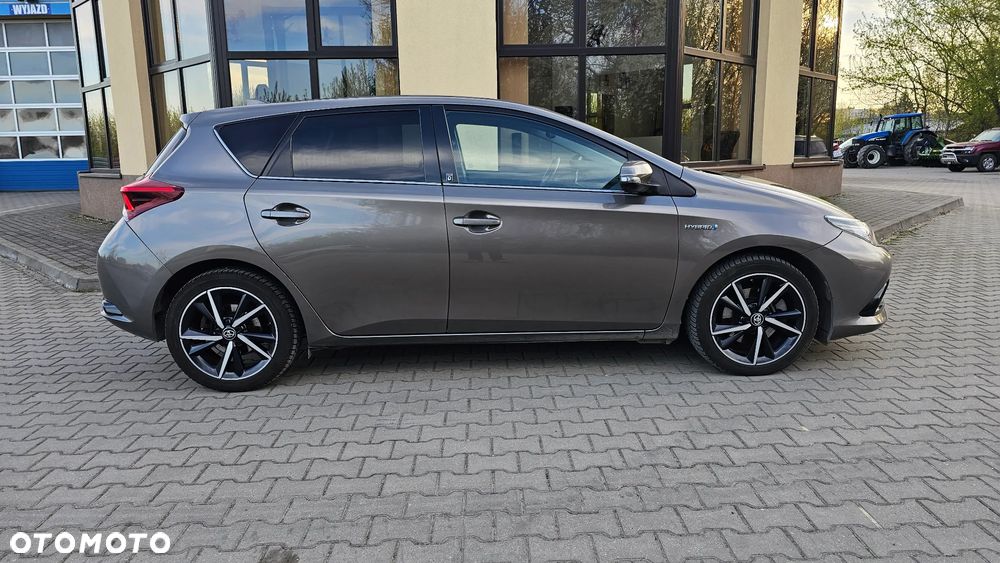 Toyota Auris - 2